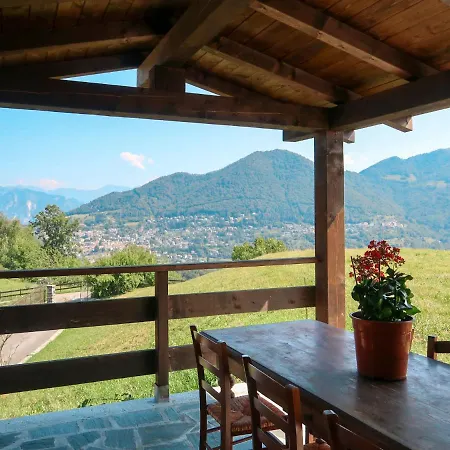 Casina Flora Holiday home *